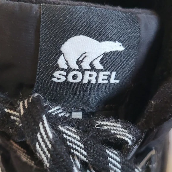 Sorel Women's black boots - Picture 8 of 16